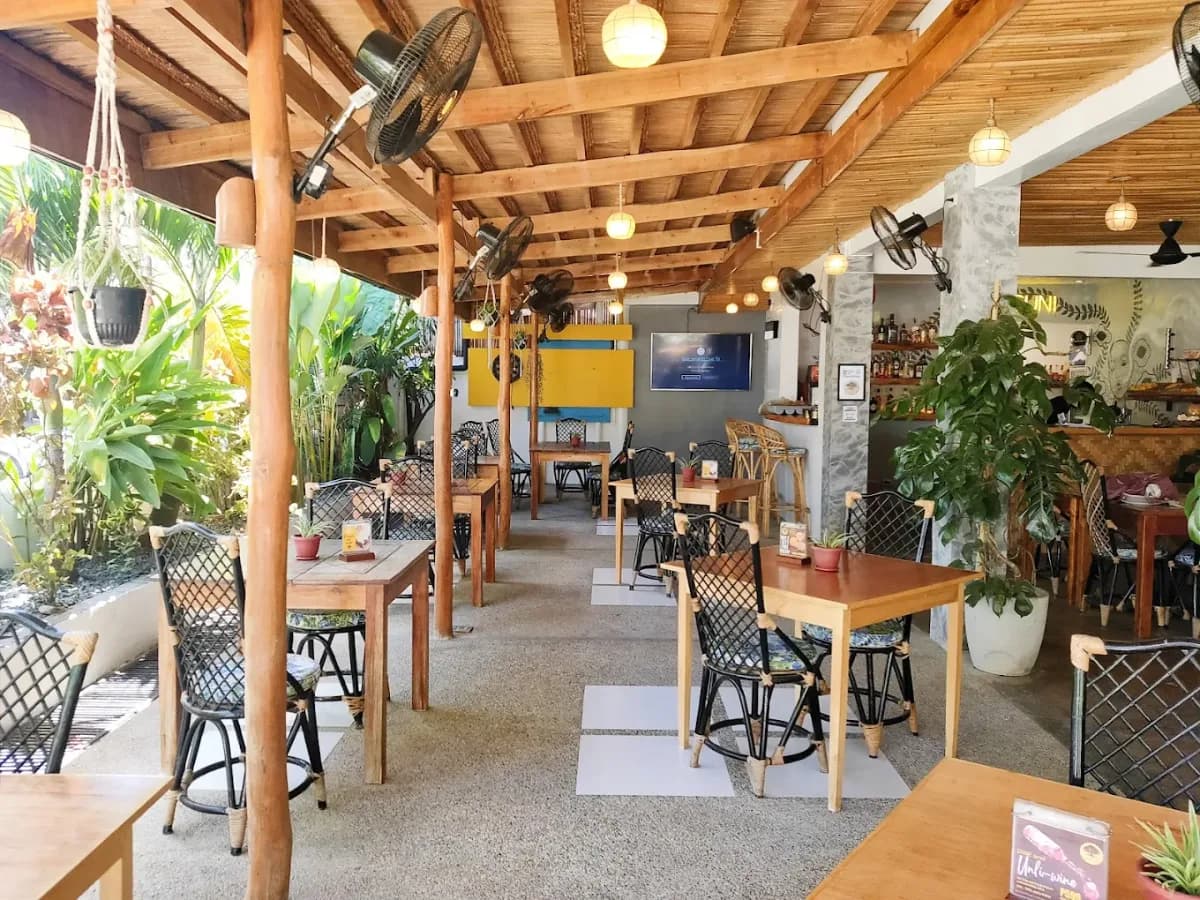 Guni Guni Bistro 3