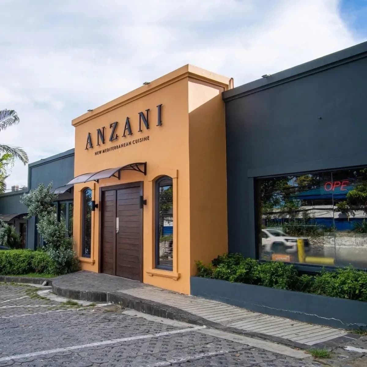 Anzani Restaurant 2