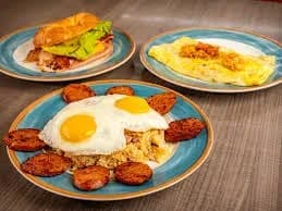 King's Restaurant Compadres Mall - Restaurants - Harmon