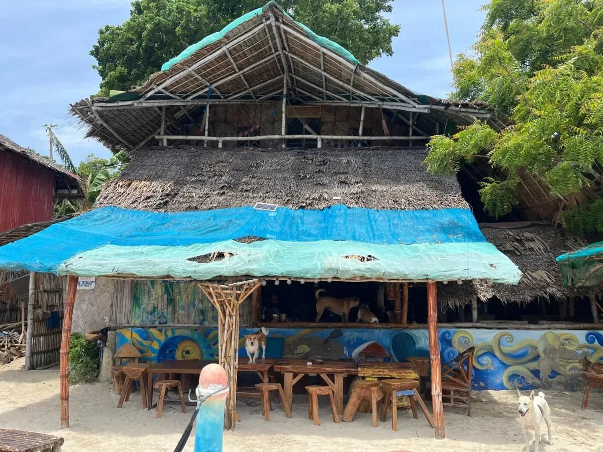 Bamboo Nest Beachfront 4