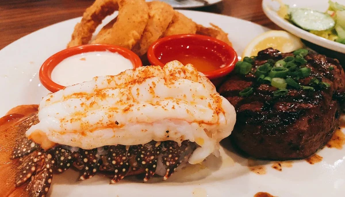 Lone Star Steakhouse Guam - Restaurants - Tamuning