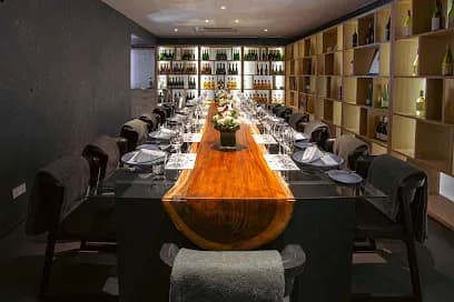 The Kata Rocks Clubhouse - Restaurants - Karon