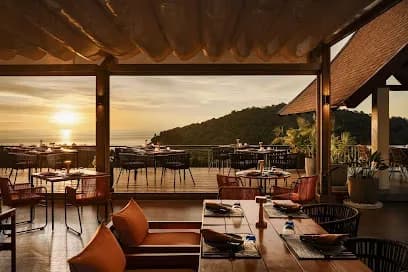 Sizzle Rooftop Restaurant - Avista Hideaway Patong Resort & Spa