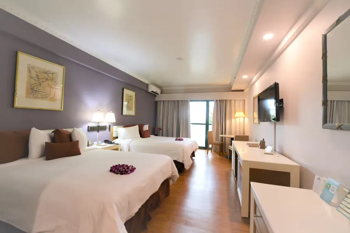 Days Inn by Wyndham Guam 3