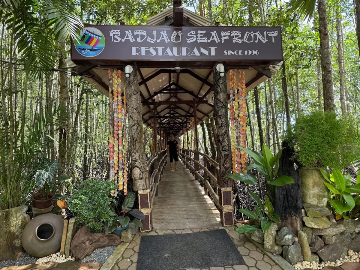 Badjao Seafront Restaurant