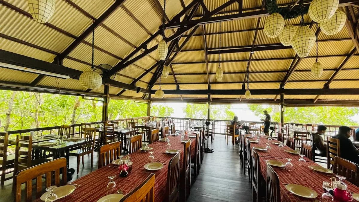 Badjao Seafront Restaurant 4