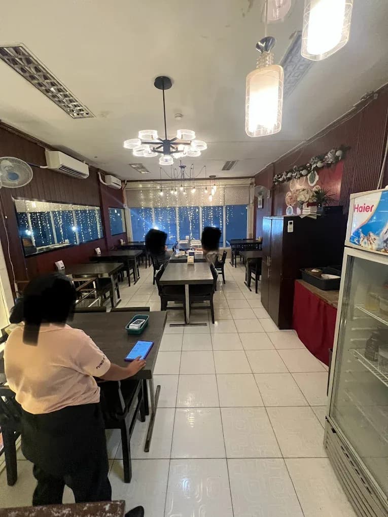 Fung's Noodle House 4