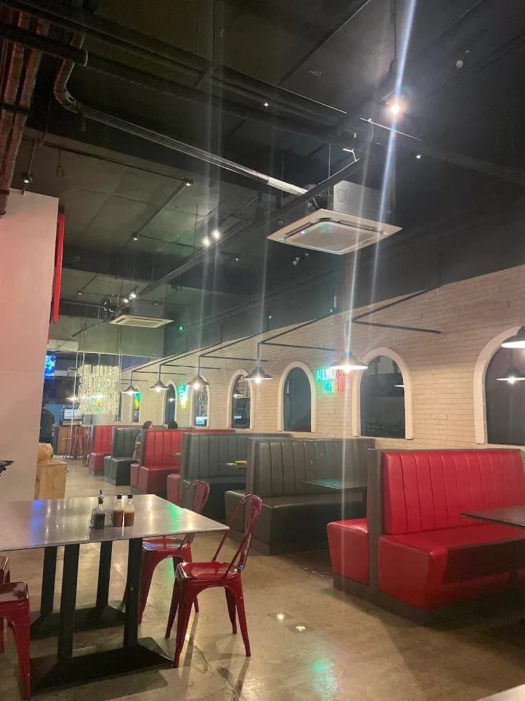 Pizzeria Michelangelo Banilad 2