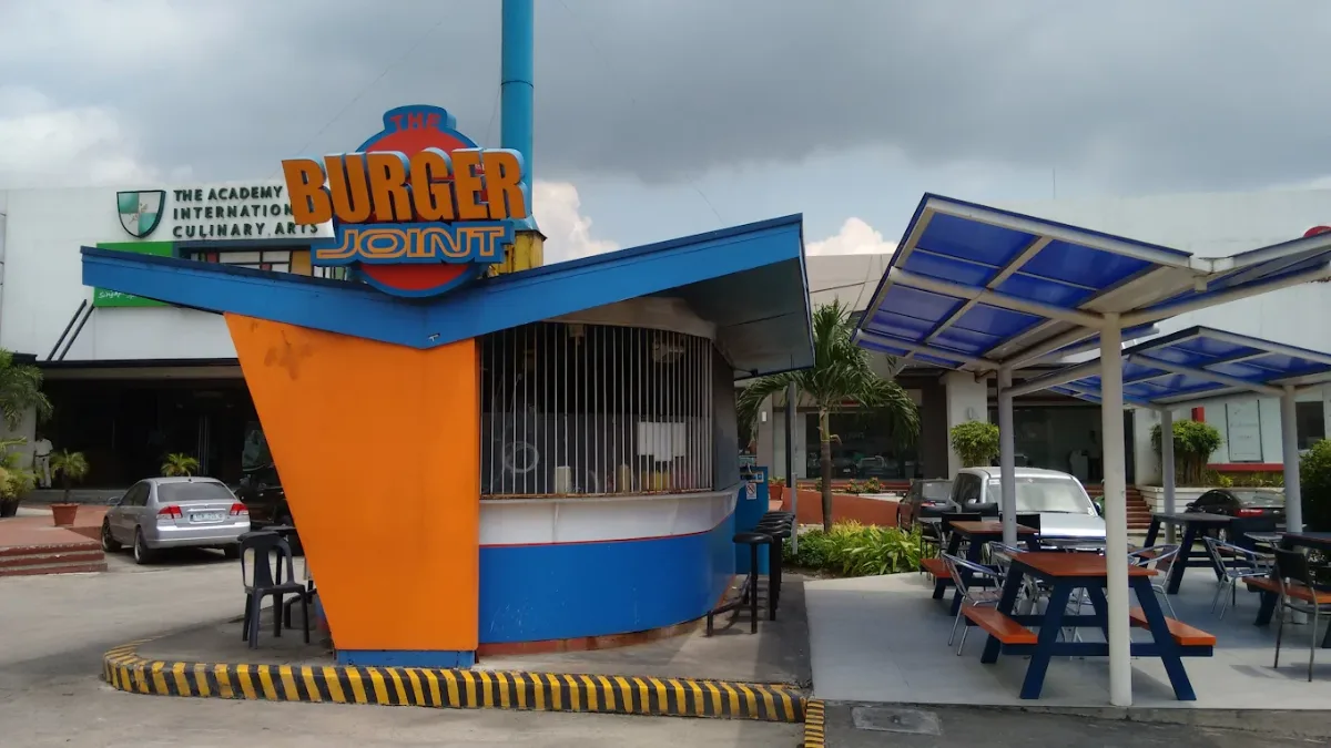 The Burger Joint (Pope John Paul II Avenue) 2