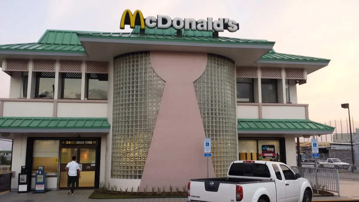 Mc Donald's - Dededo 3