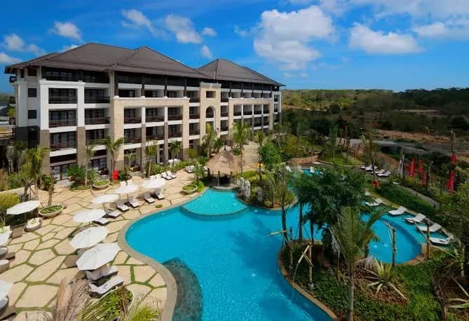 Royal Tulip SpringHill Resort Jimbaran 2