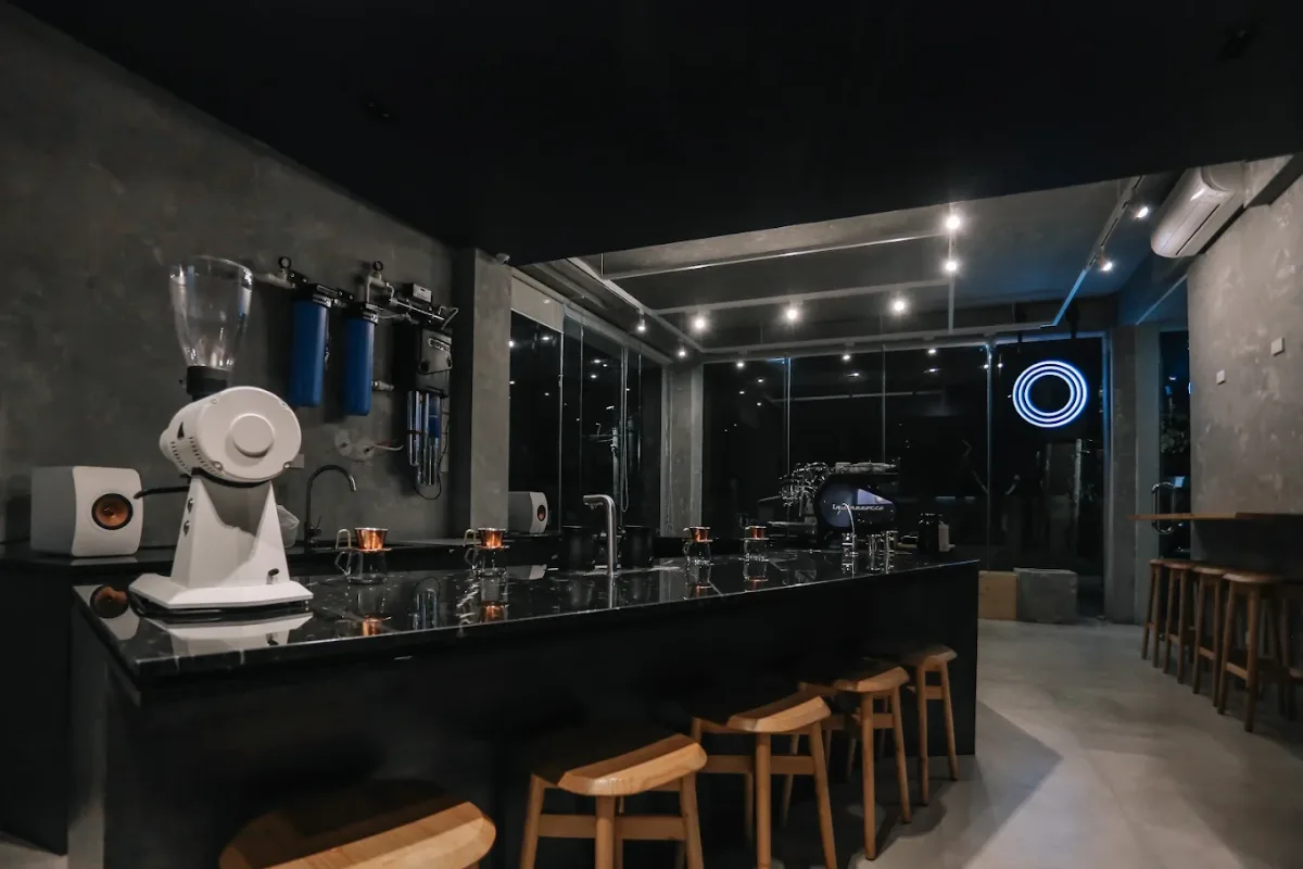 Tightrope Coffee - M. L. Quezon Avenue 2