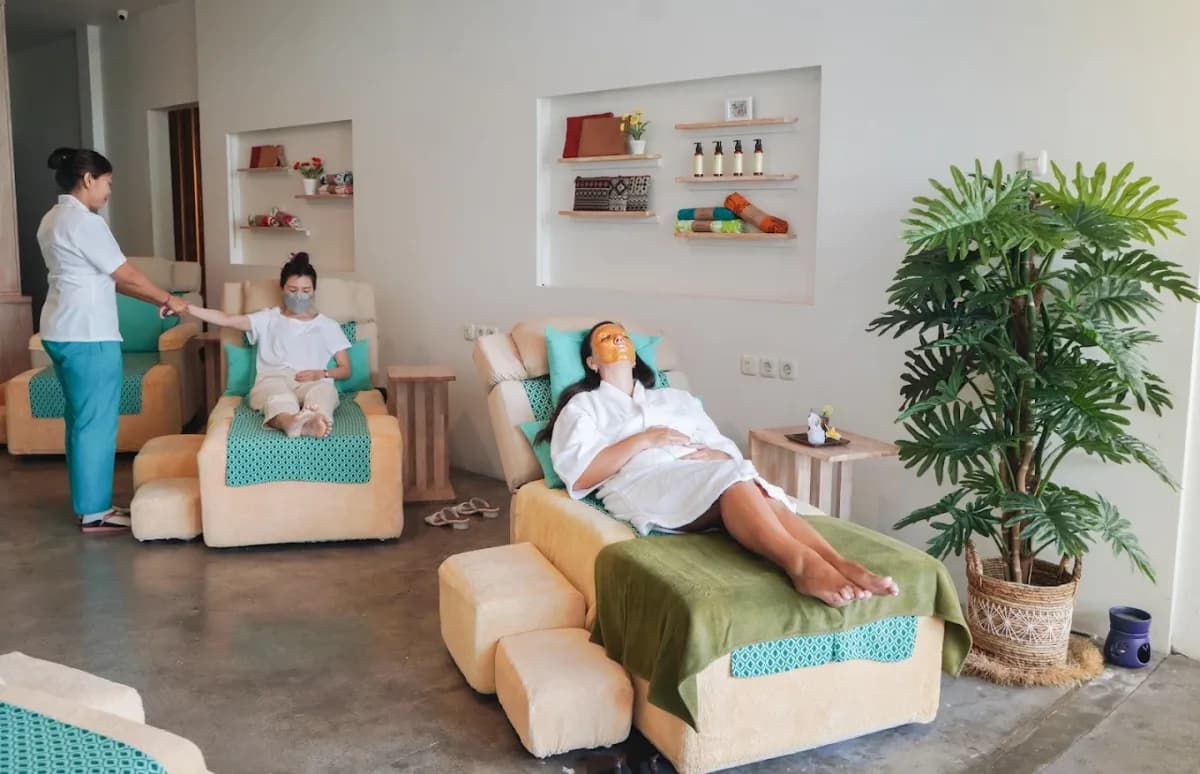 Re Massage Studio - Spas & Wellness - Seminyak