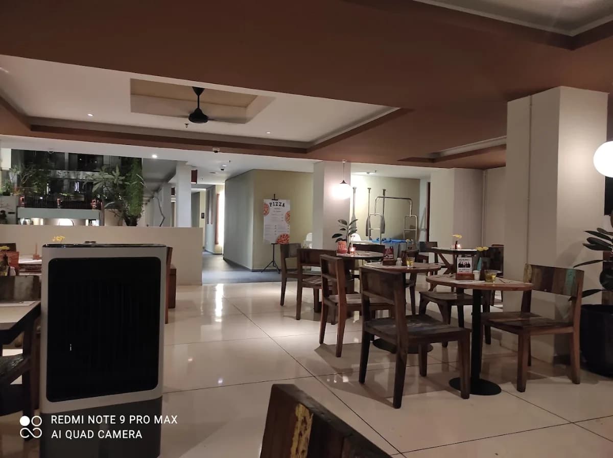 Mozzarella Restaurant & Bar Bali - The Magani Lantai 2 4