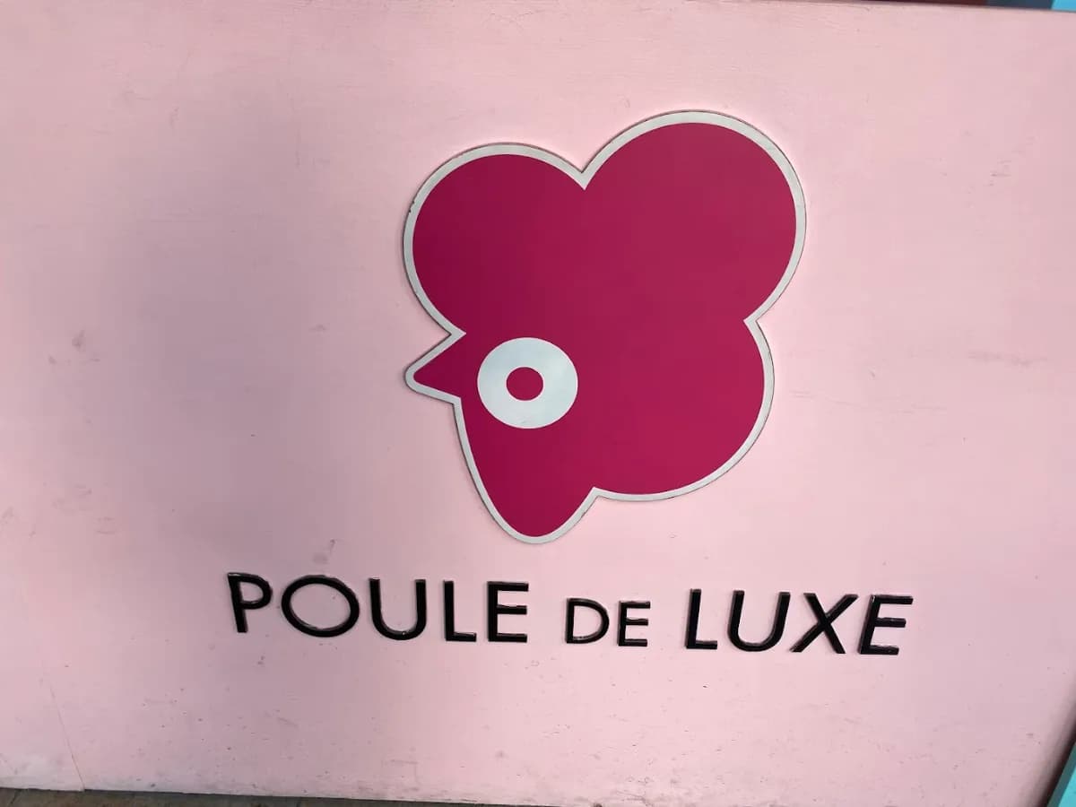 Poule de Luxe - Jl. Mertanadi No.60a