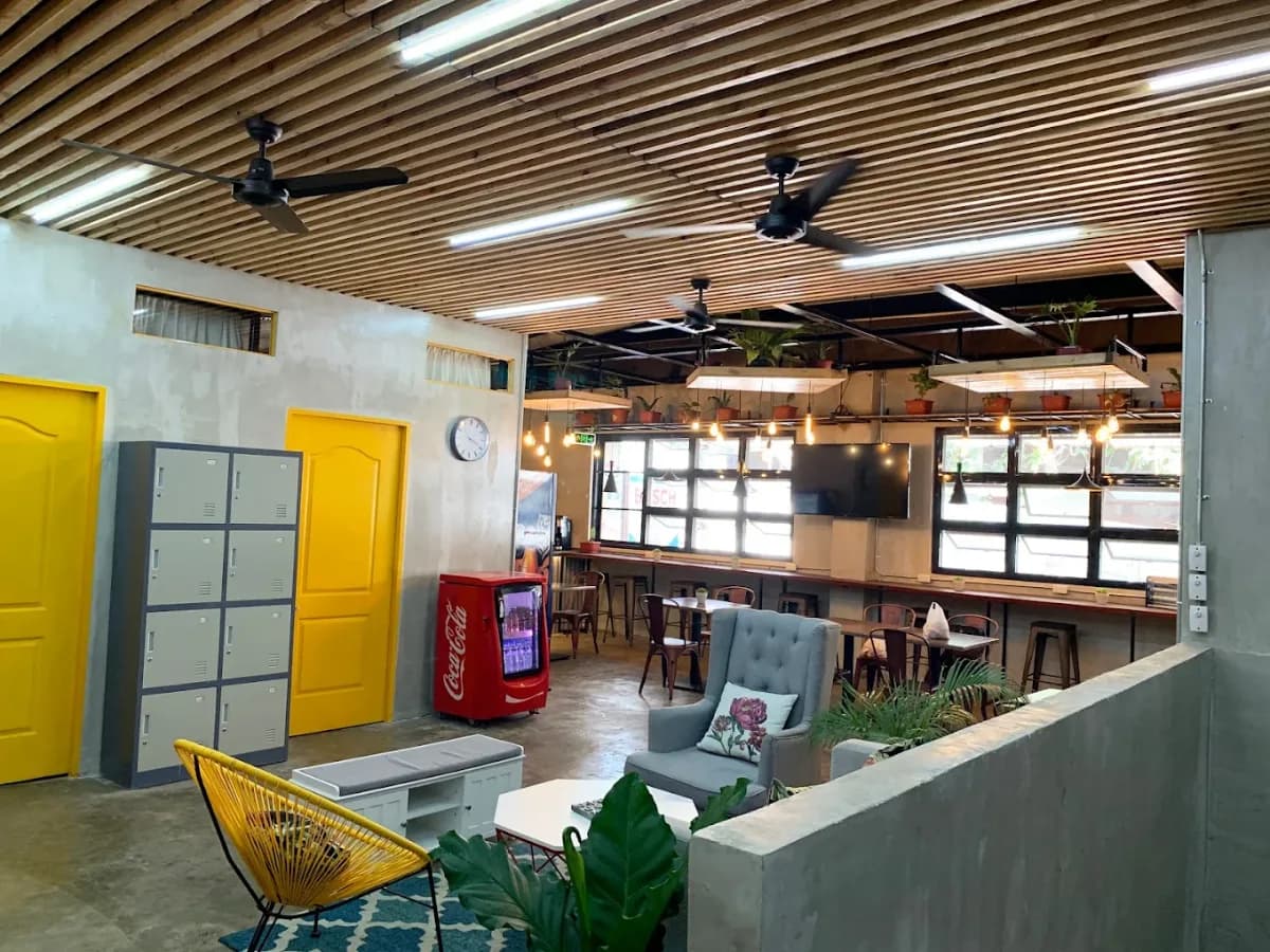 HappyNest Hostel Cebu 4