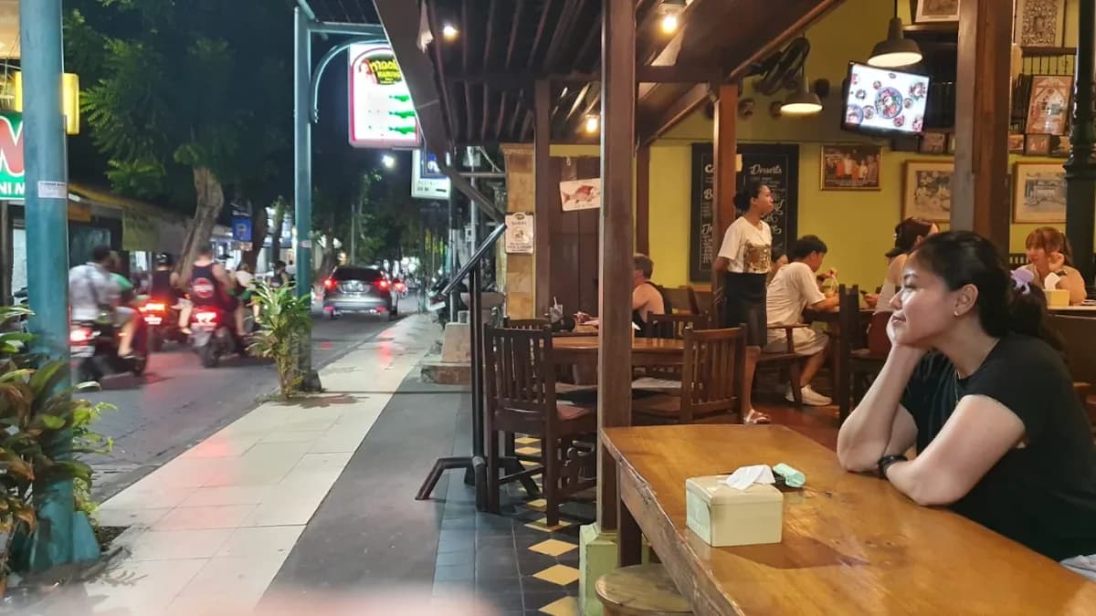 Made’s Warung Cafe 5