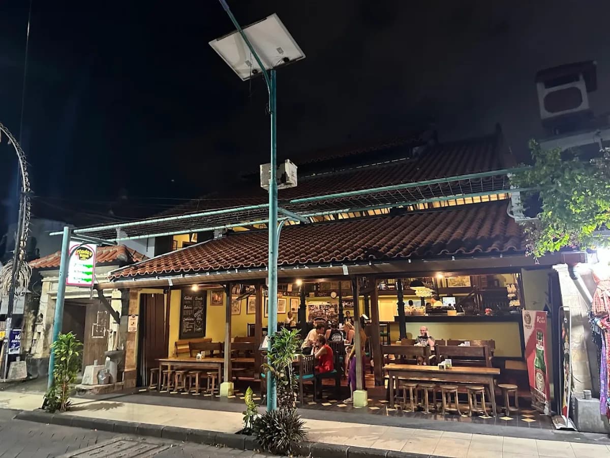 Made’s Warung Cafe 4