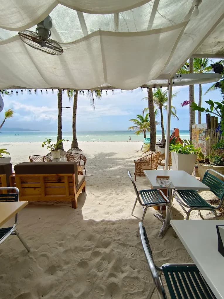 Blue Waves Beach House 5