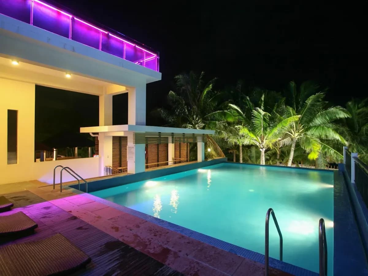 Crown Regency Beach Resort 5