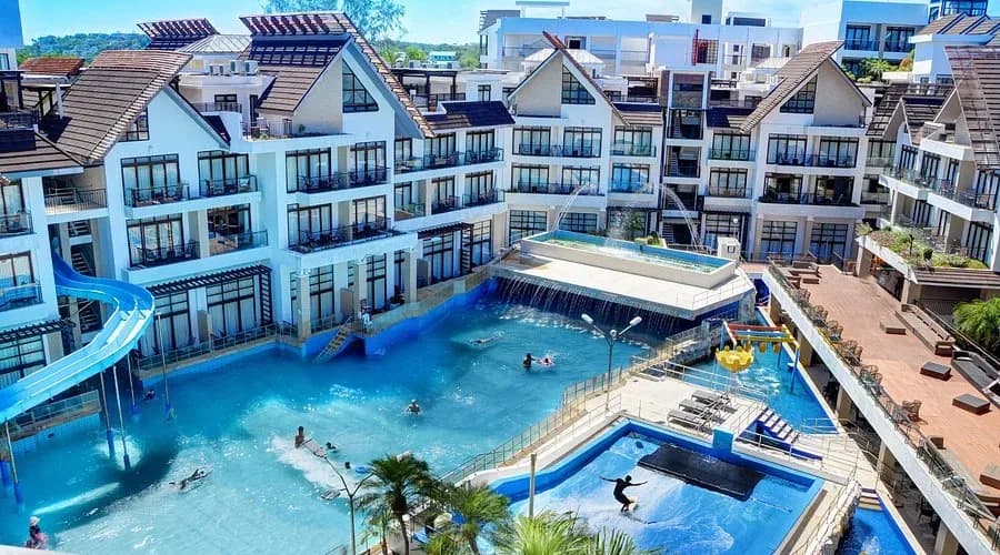 Crown Regency Beach Resort