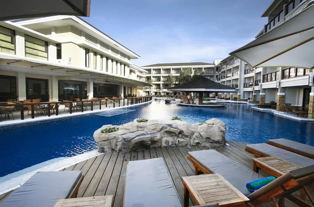 Henann Lagoon Resort 5