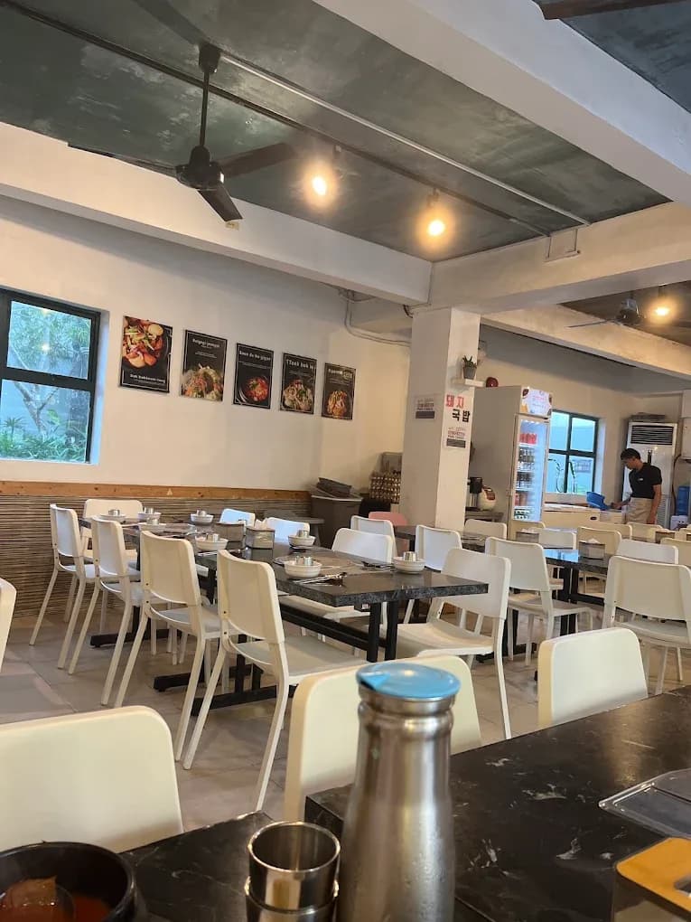 Quara Korean Restaurant 꽐라 한식당 4