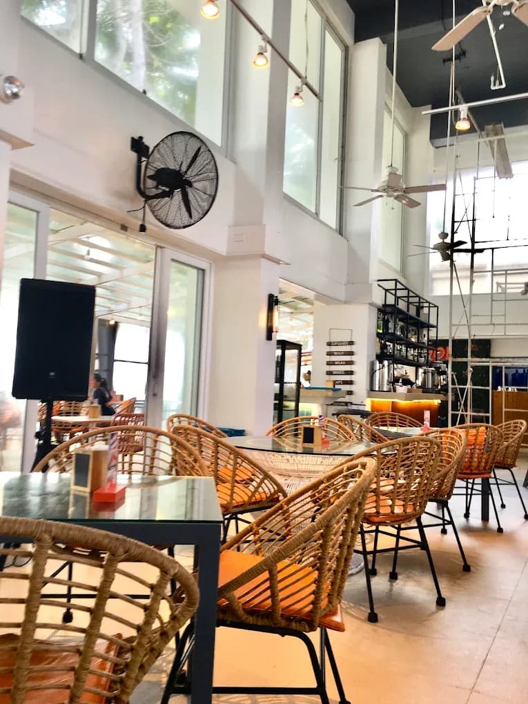 Cha Cha’s Beach Cafe 2