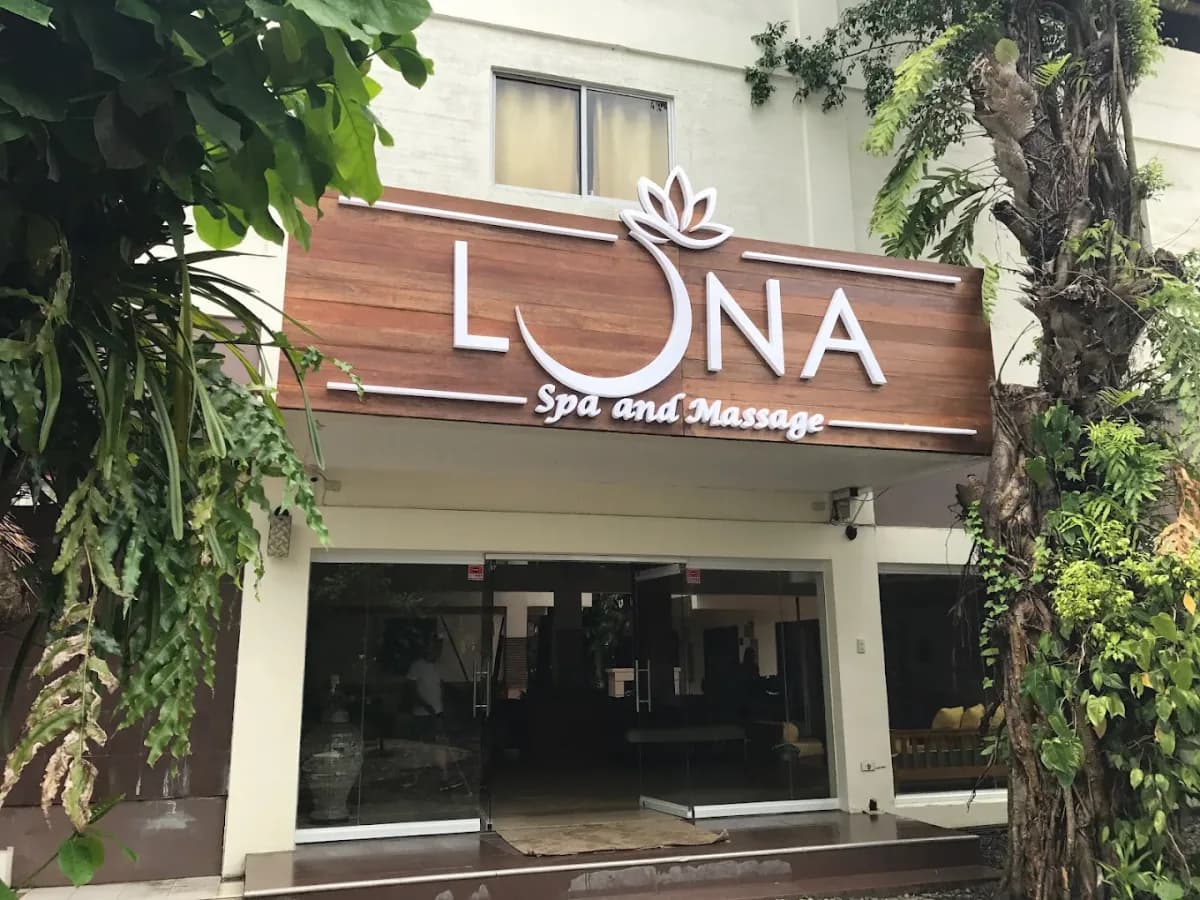 Luna Spa & Massage 5