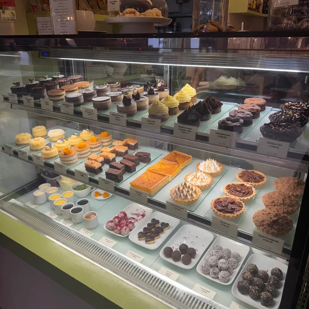 Lemoni Café and Restaurant 3