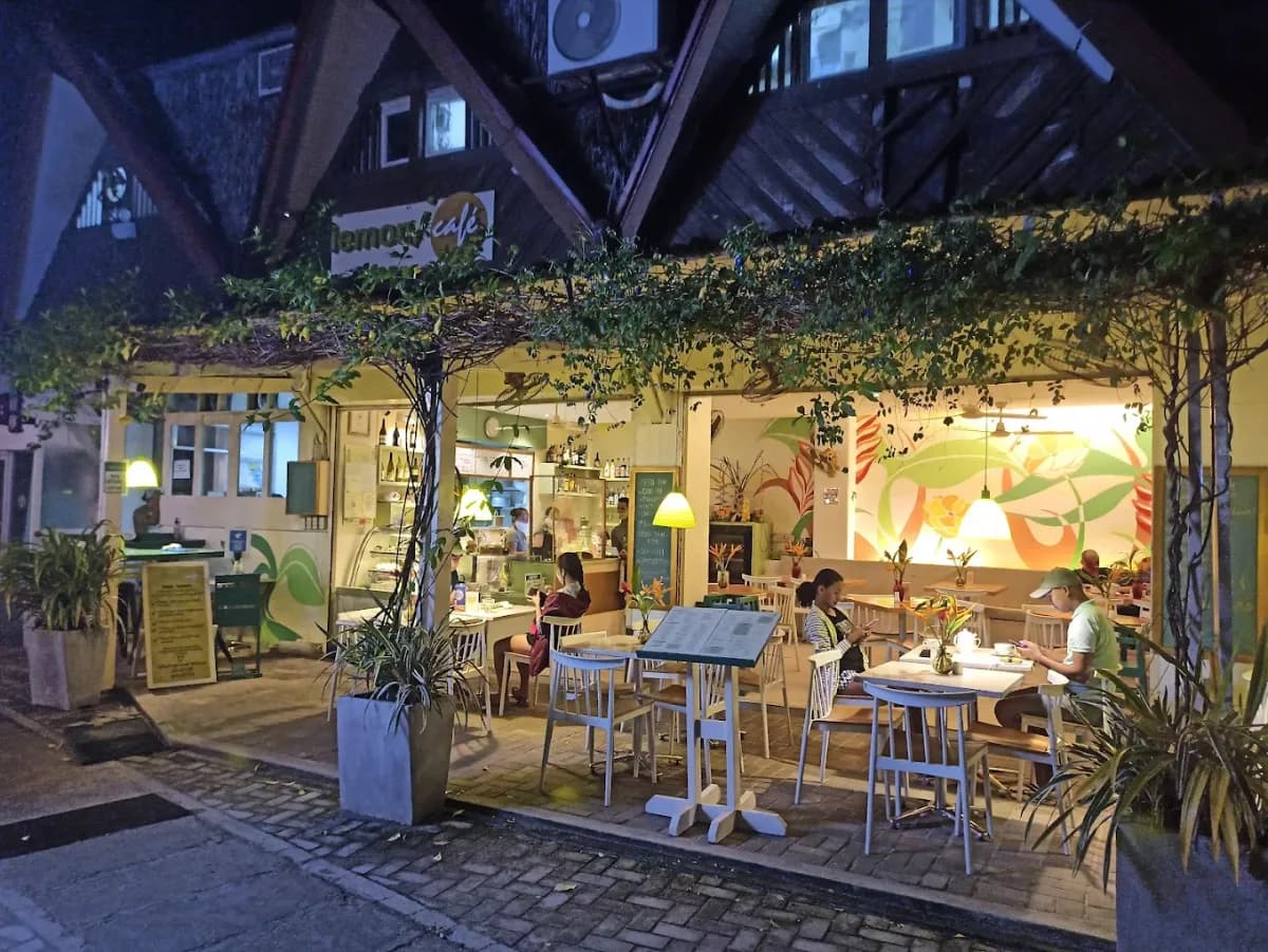 Lemoni Café and Restaurant 5