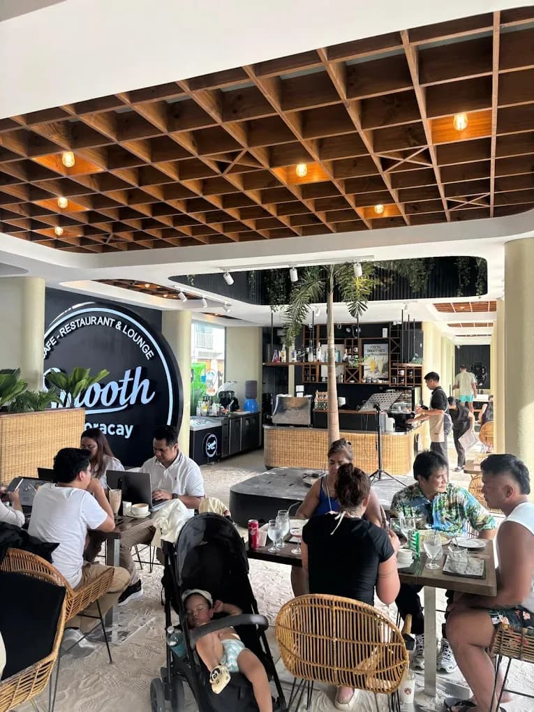 Smooth Boracay - Cafe, Restaurant & Lounge 5