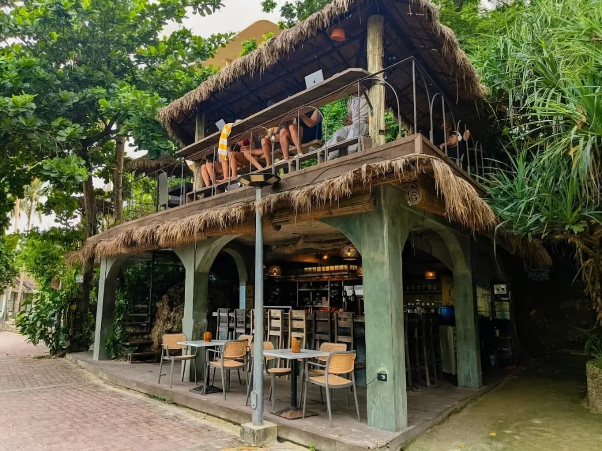 Calma Café & Restaurant