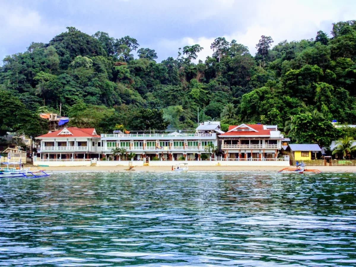 El Nido Beach Hotel 2