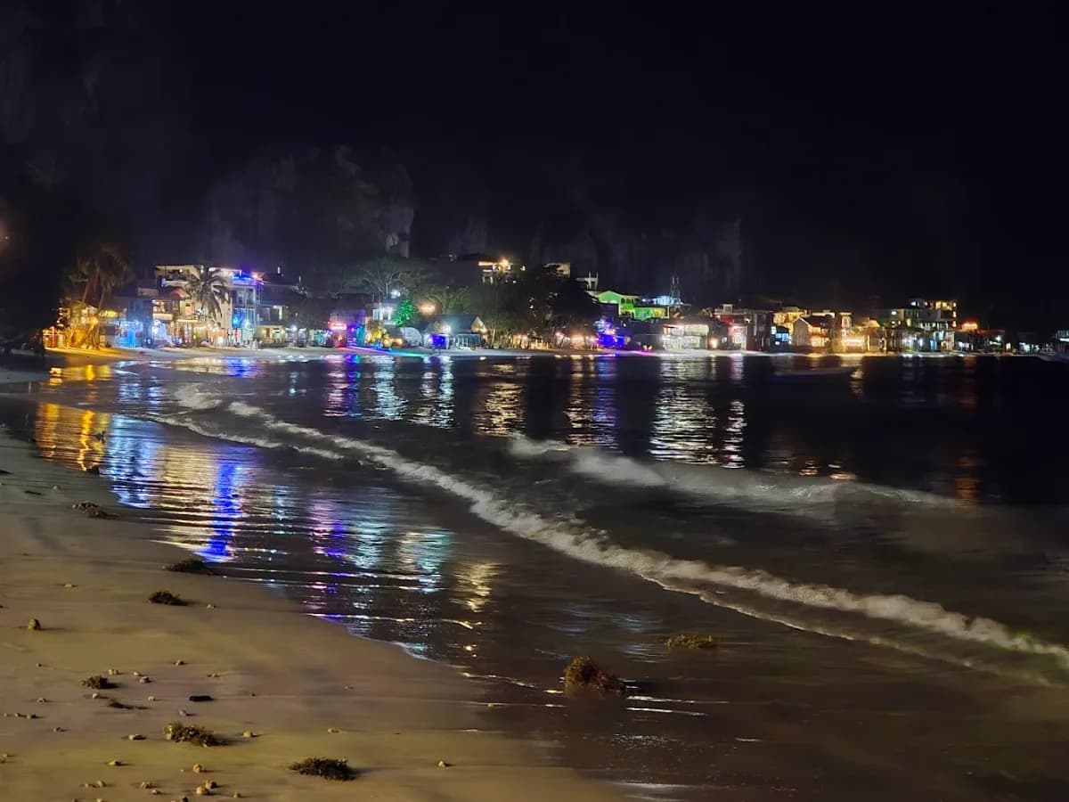 El Nido Beach Hotel 3