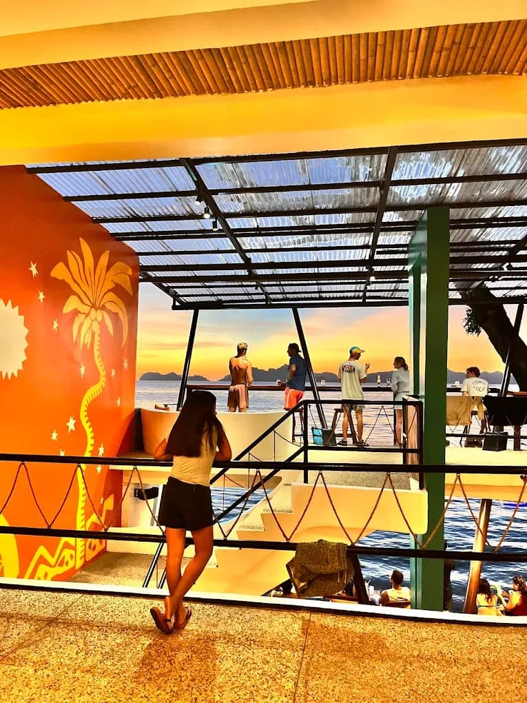 Outpost Beach Hostel 4