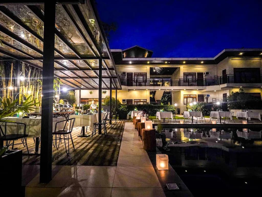 Funny Lion Coron - Hotels - Coron