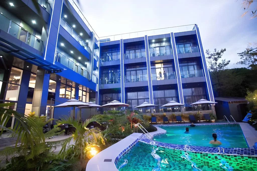 Vienna Hotel Coron