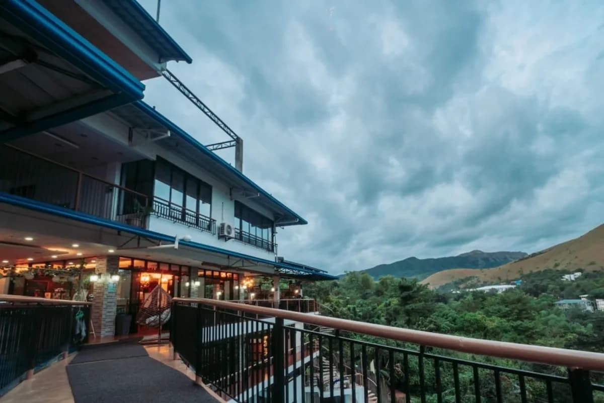 Skylodge Resort Coron 4