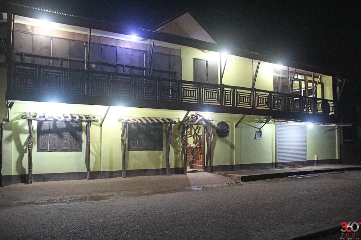 Luis Bay Travellers Lodge 2