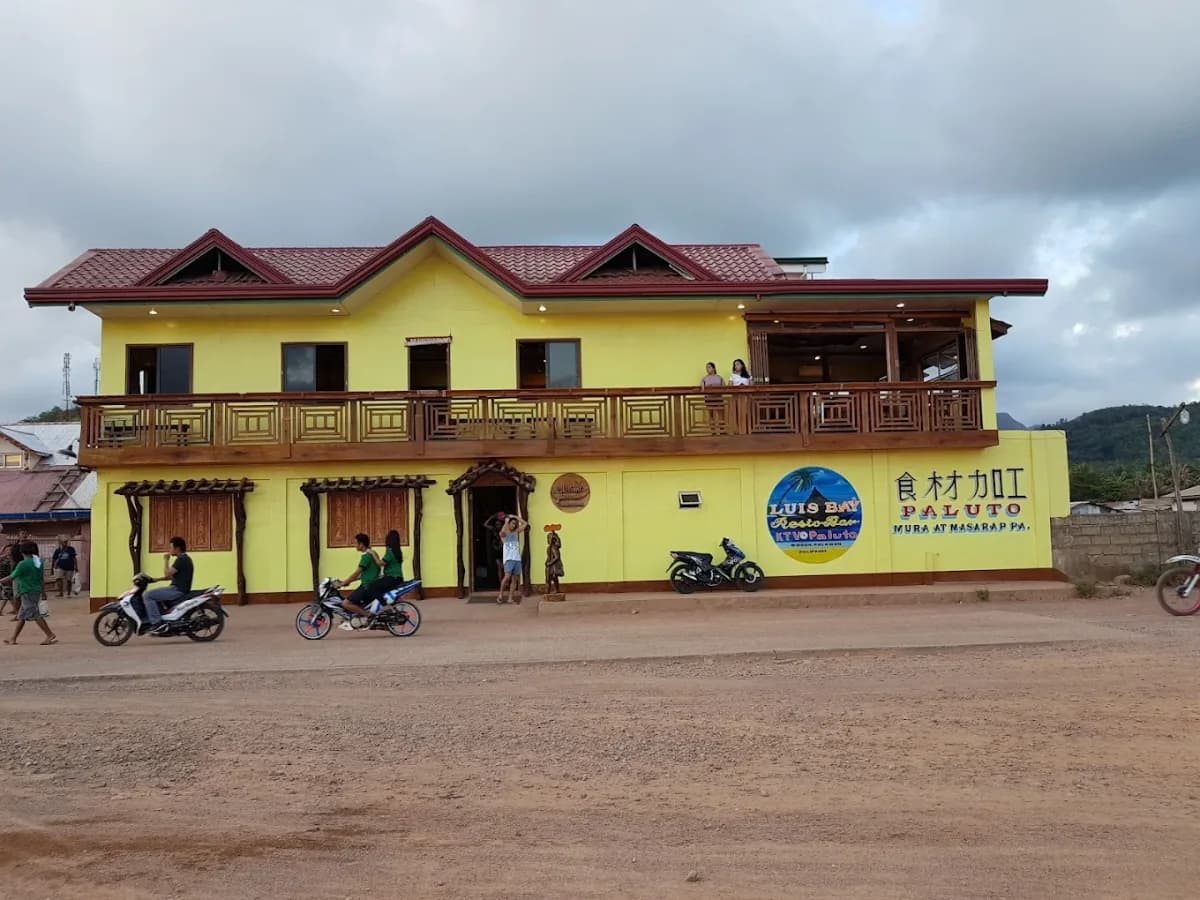 Luis Bay Travellers Lodge