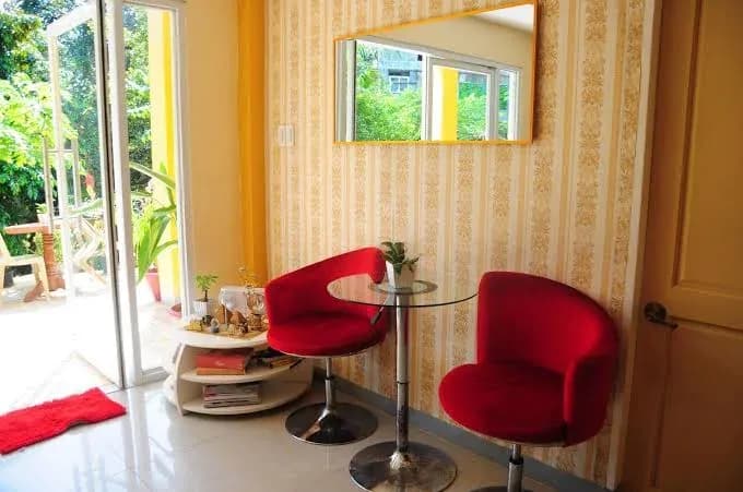 Jim’s Castle Inn 5