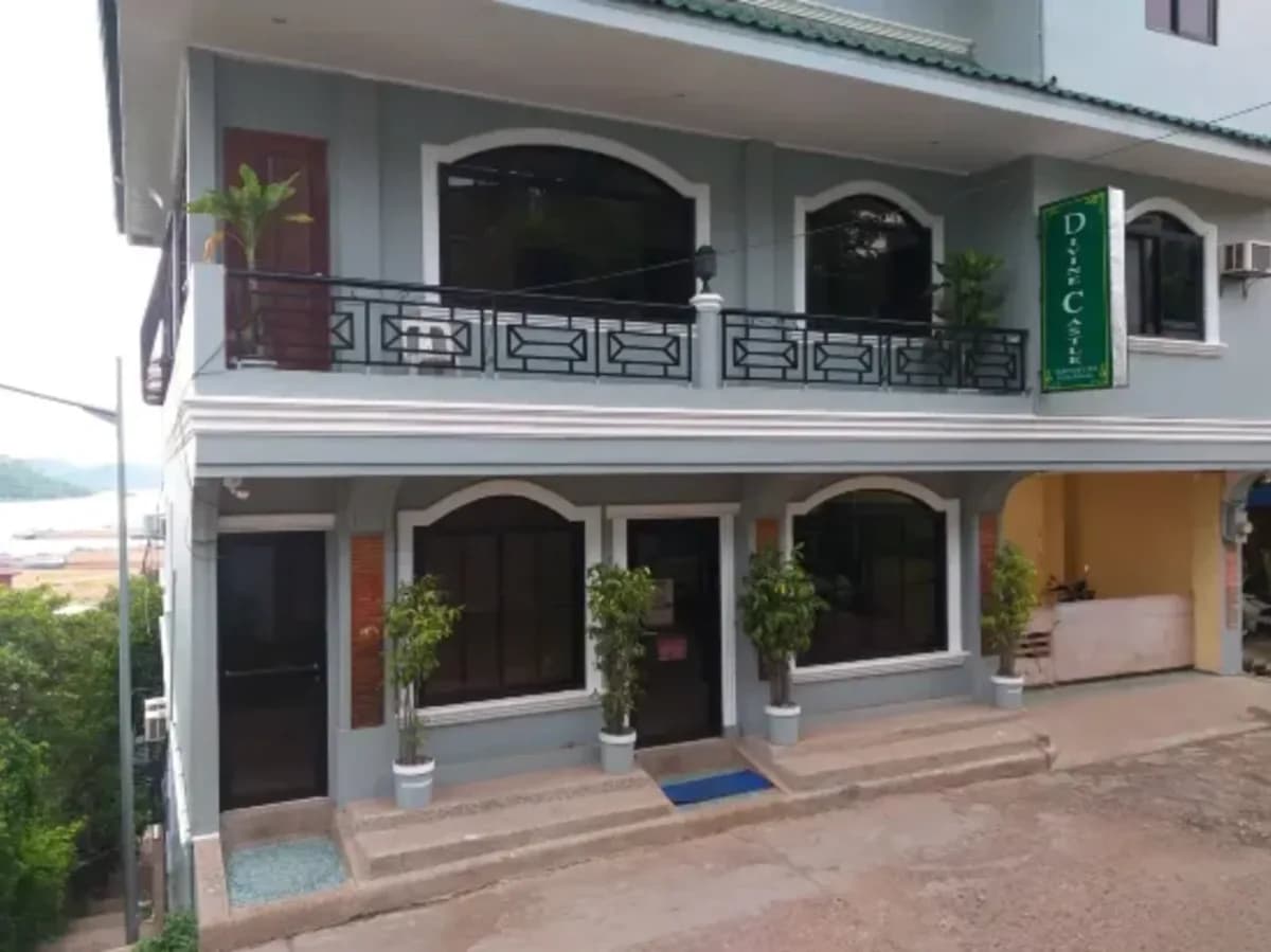 Divine Castle Travellers Inn 2