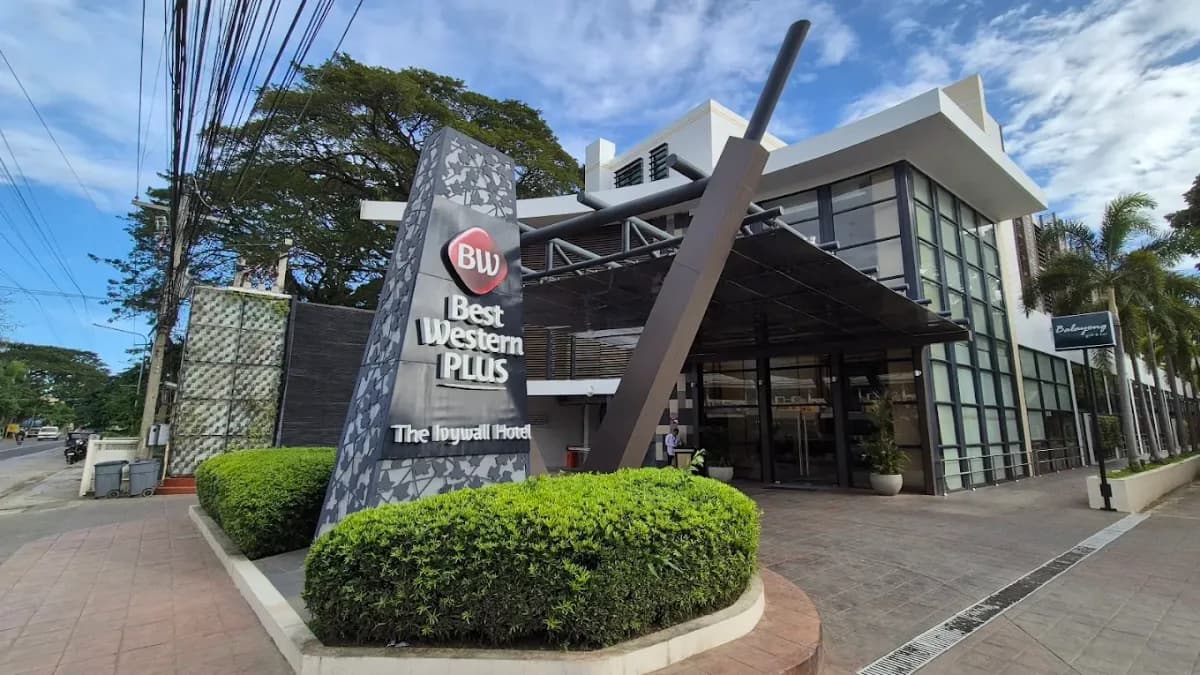 Best Western Plus The Ivywall Hotel 2