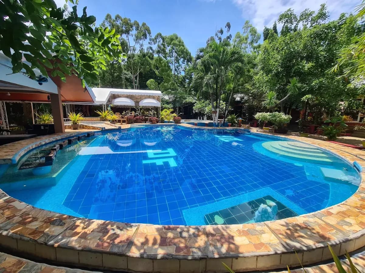 Deep Forest Garden Hotel