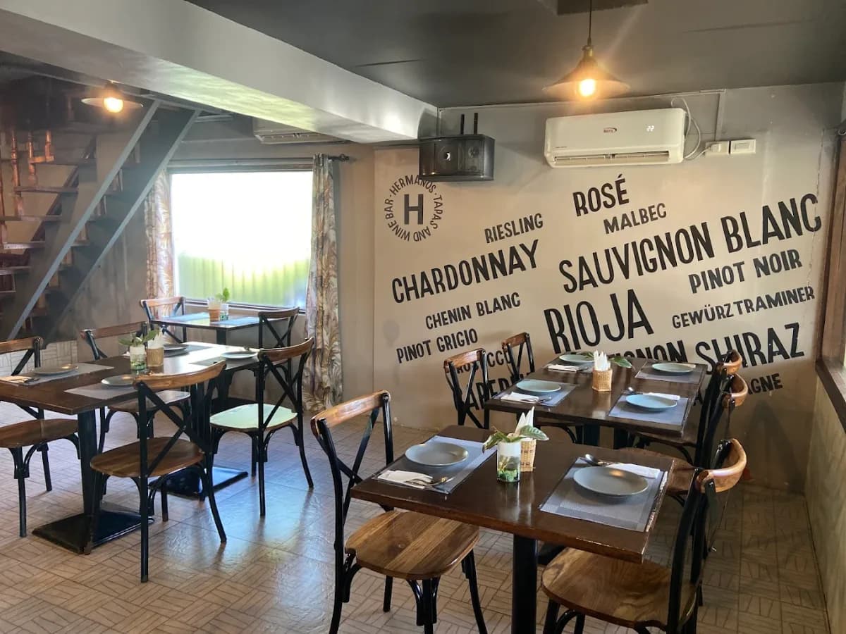 Hermanos Tapas & Wine Bar 5