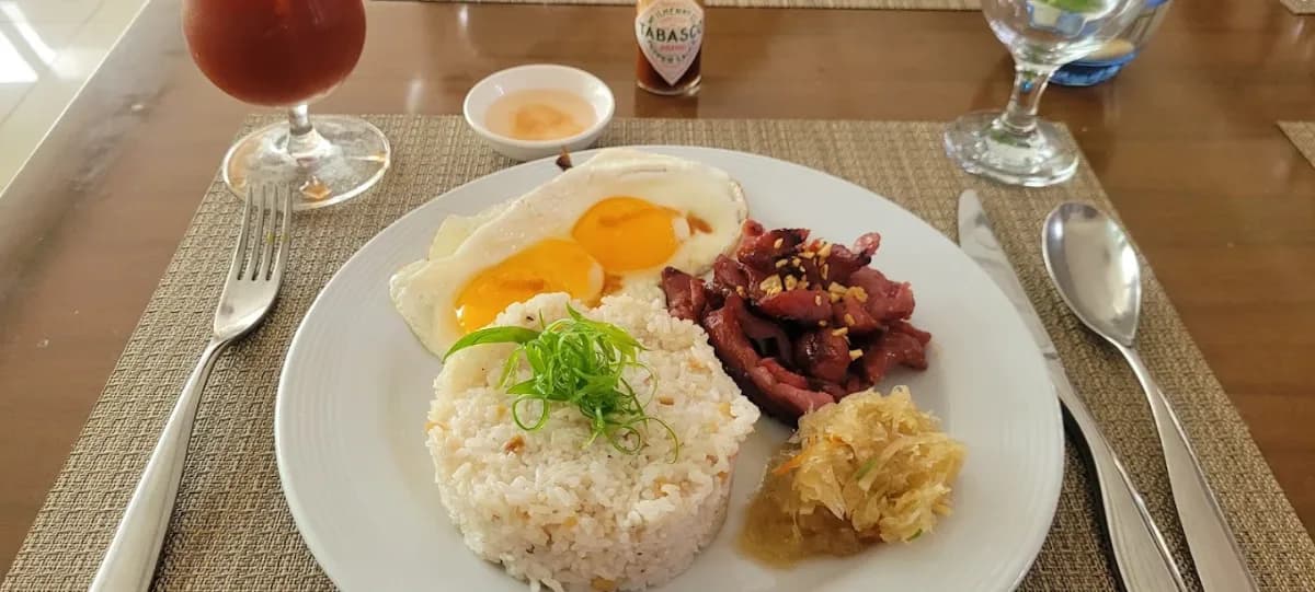 Anibong Restaurant - Best Western Plus The Ivy Hotel 5