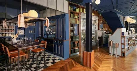The Junction House - Cafe & Restaurant Seminyak