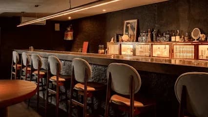 Moon Cocktail Bar