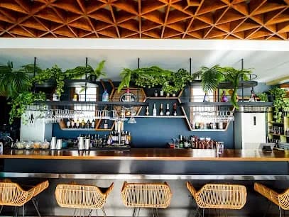 Smooth Cafe & Lounge